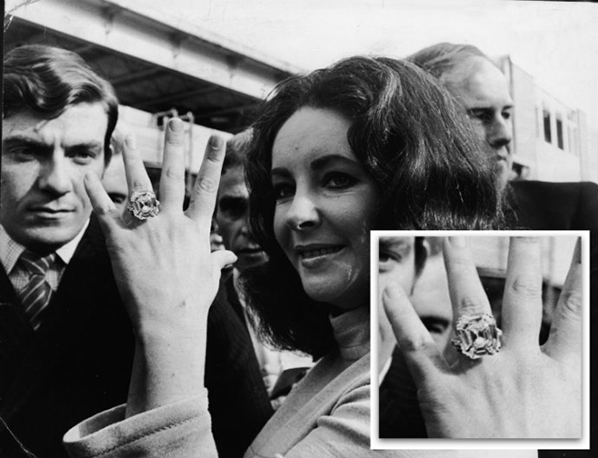 10 OF THE MOST EXPENSIVE CELEBRITY ENGAGEMENT RINGS 3