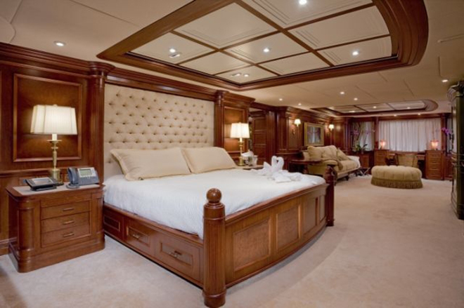 Best yacht Interior NOMAD 5