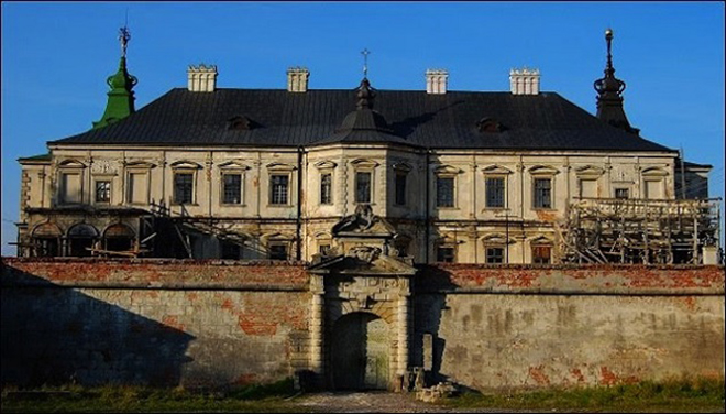 7 ABANDONED MANSIONS FROM AROUND THE WORLD 5