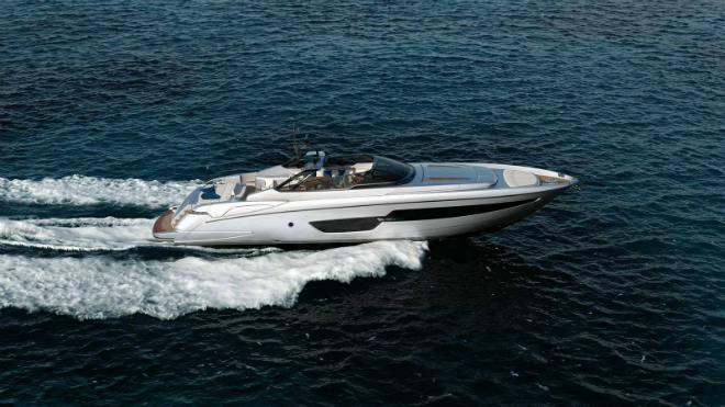 Yacht concept - Meet the Riva 88' Florida with a convertible rooftop 1
