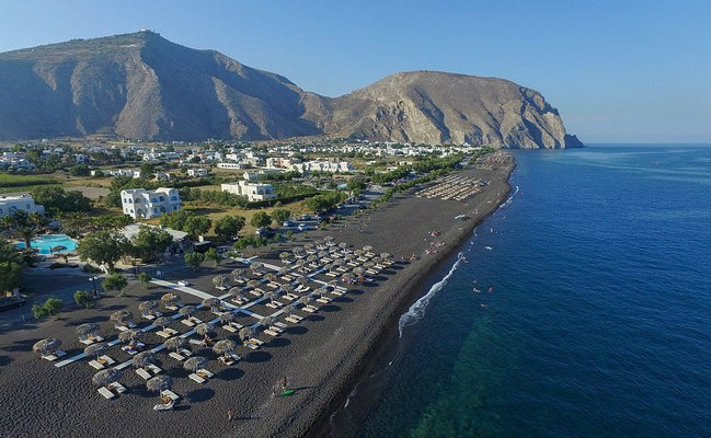 beaches with black sand