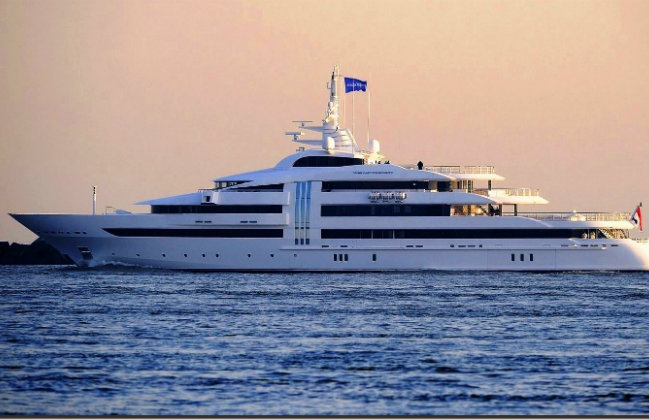 vibrant curiosity source life yachting