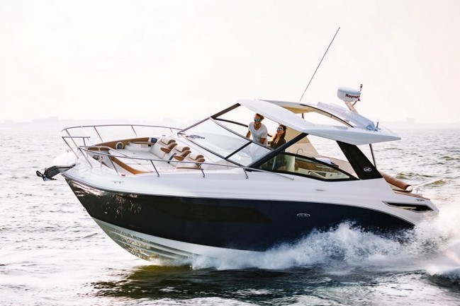 Jerome-Wassenaar_Sea-Ray-320-Sundancer_022-XL-720x480 luxury yachts