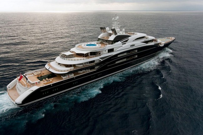 Get Acquainted with 10 Fabulous and Dreamy Luxury Yachts 1