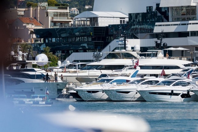 Celebrate the 40th Anniversary of the Cannes Yachting Festival 3