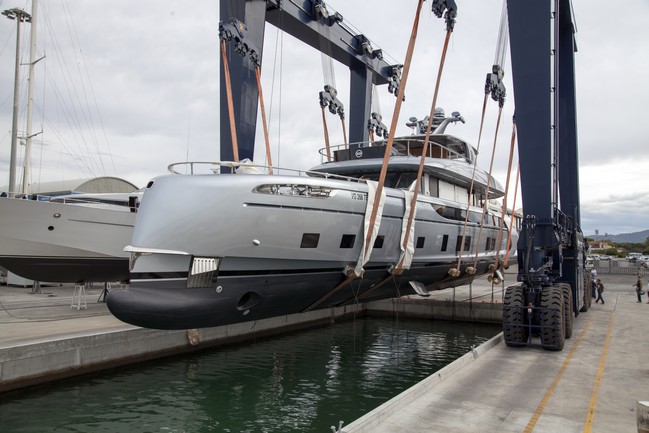 Luxury Superyachts - Meet the Avant-Garde Design of Dynamiq's GTT 115 4