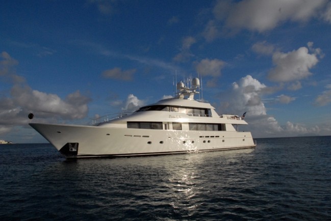 Antigua Charter Showcases the Finest Luxury Yachts 6