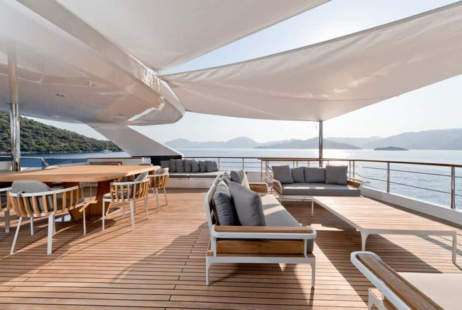 Luxury Yachts – Admire the Stylish Structure of Numarine’s Marla Yacht 5
