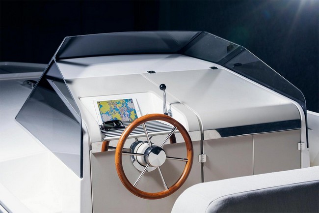 Meet the Minimalist Design of Q-Yachts' Latest Electric Motor Yacht 1 (3)