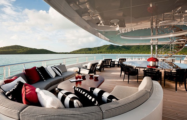 Be Amazed by 9 of the World's Most Stylish Luxury Yachts and Sailboats 9