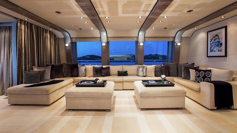Slipstream: the perfect Superyacht Charter for Spring Break
